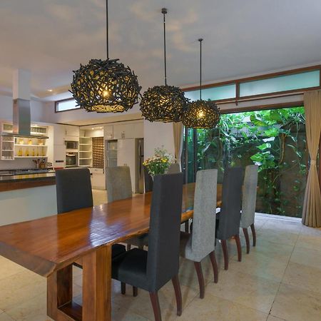 Villa Kaira Estate Canggu Exteriör bild