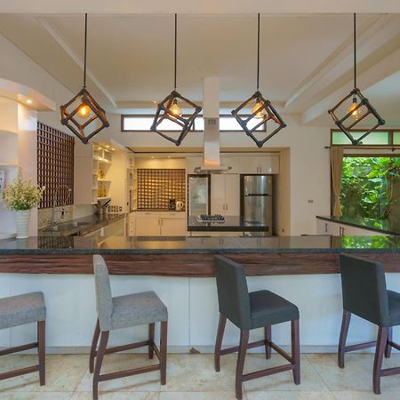 Villa Kaira Estate Canggu Exteriör bild