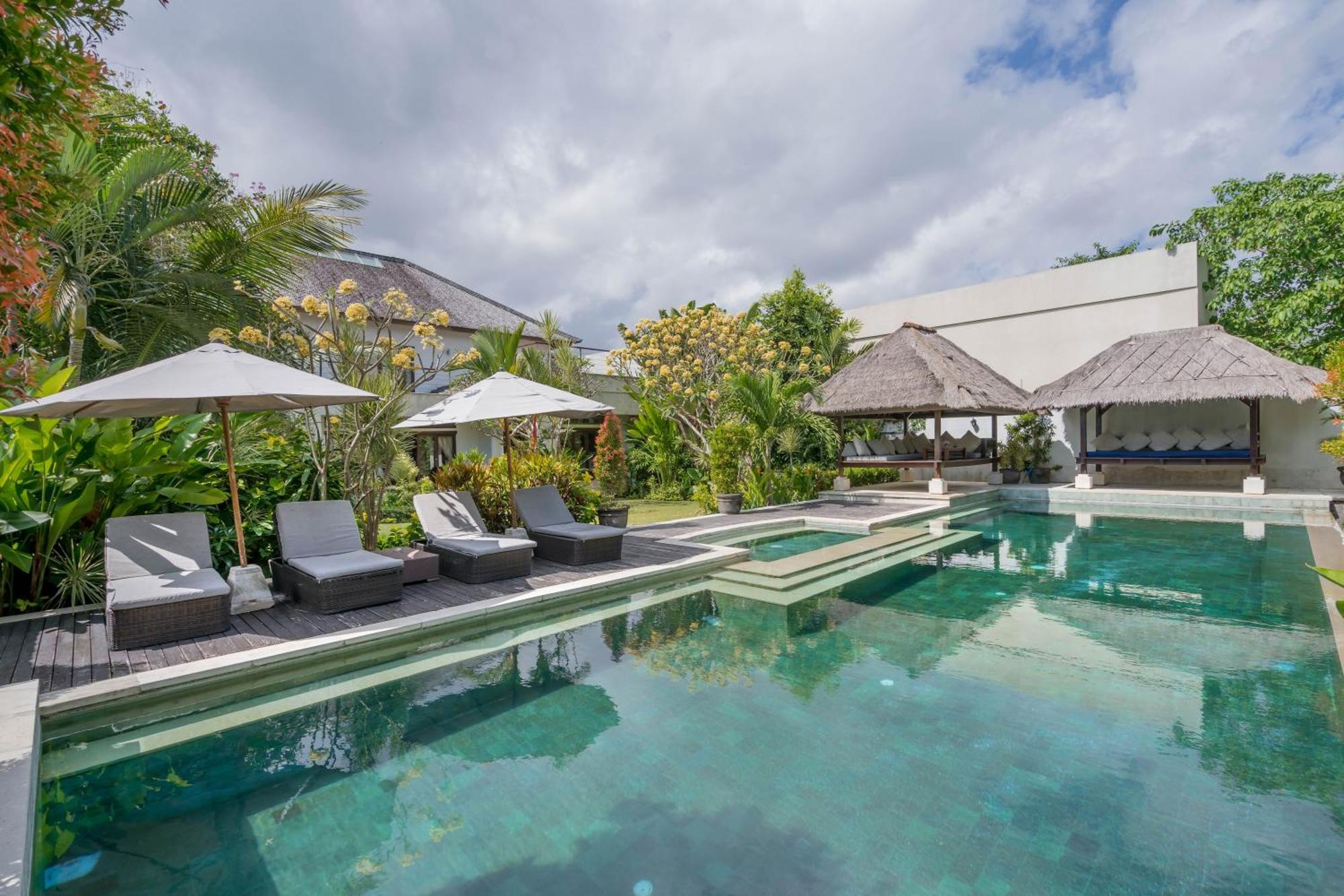 Villa Kaira Estate Canggu Exteriör bild