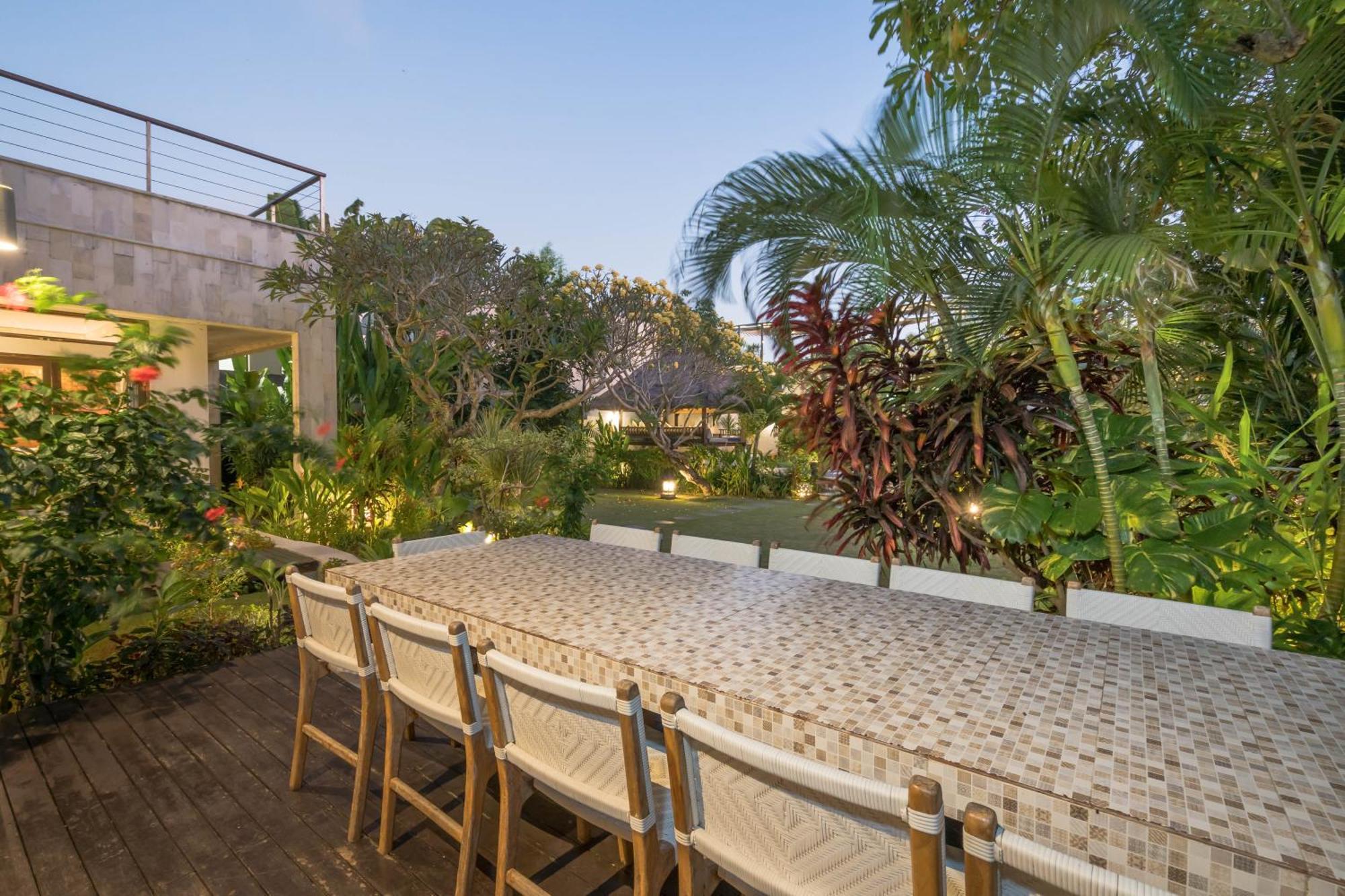 Villa Kaira Estate Canggu Exteriör bild