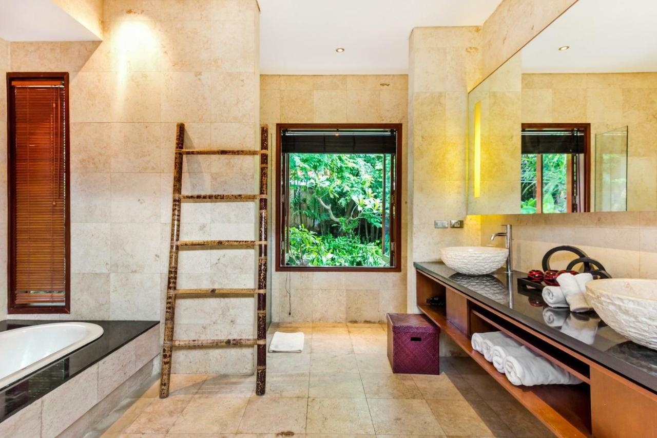 Villa Kaira Estate Canggu Exteriör bild